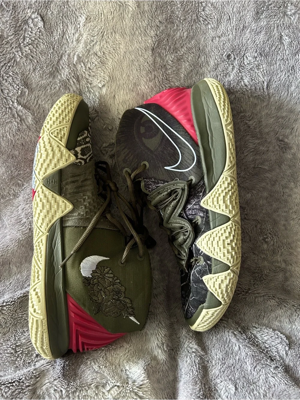 Nike bold patterned